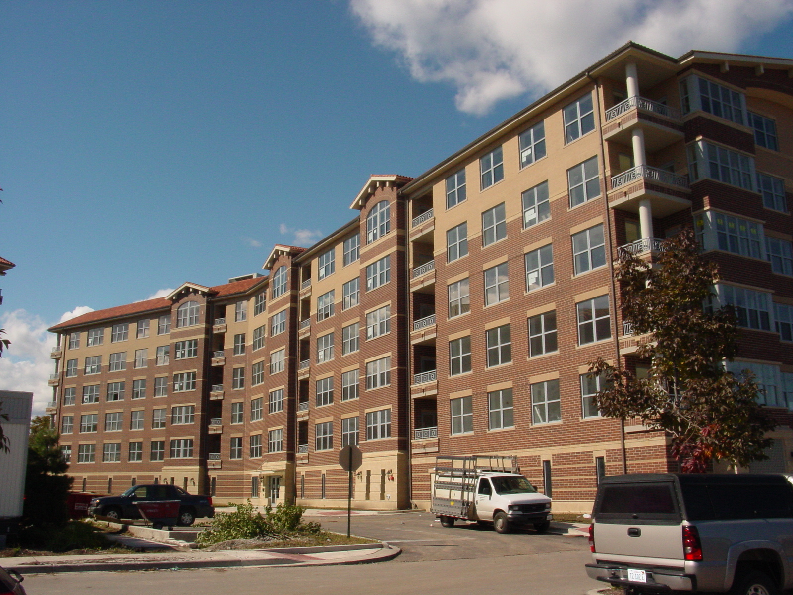Two six story senior housing structures with parking in the basement. The structure consisted of exterior precast wall panels and brick load bearing walls, interior steel frames and hollow-core precast plank floors. The structure was supported on deep caisson foundations.