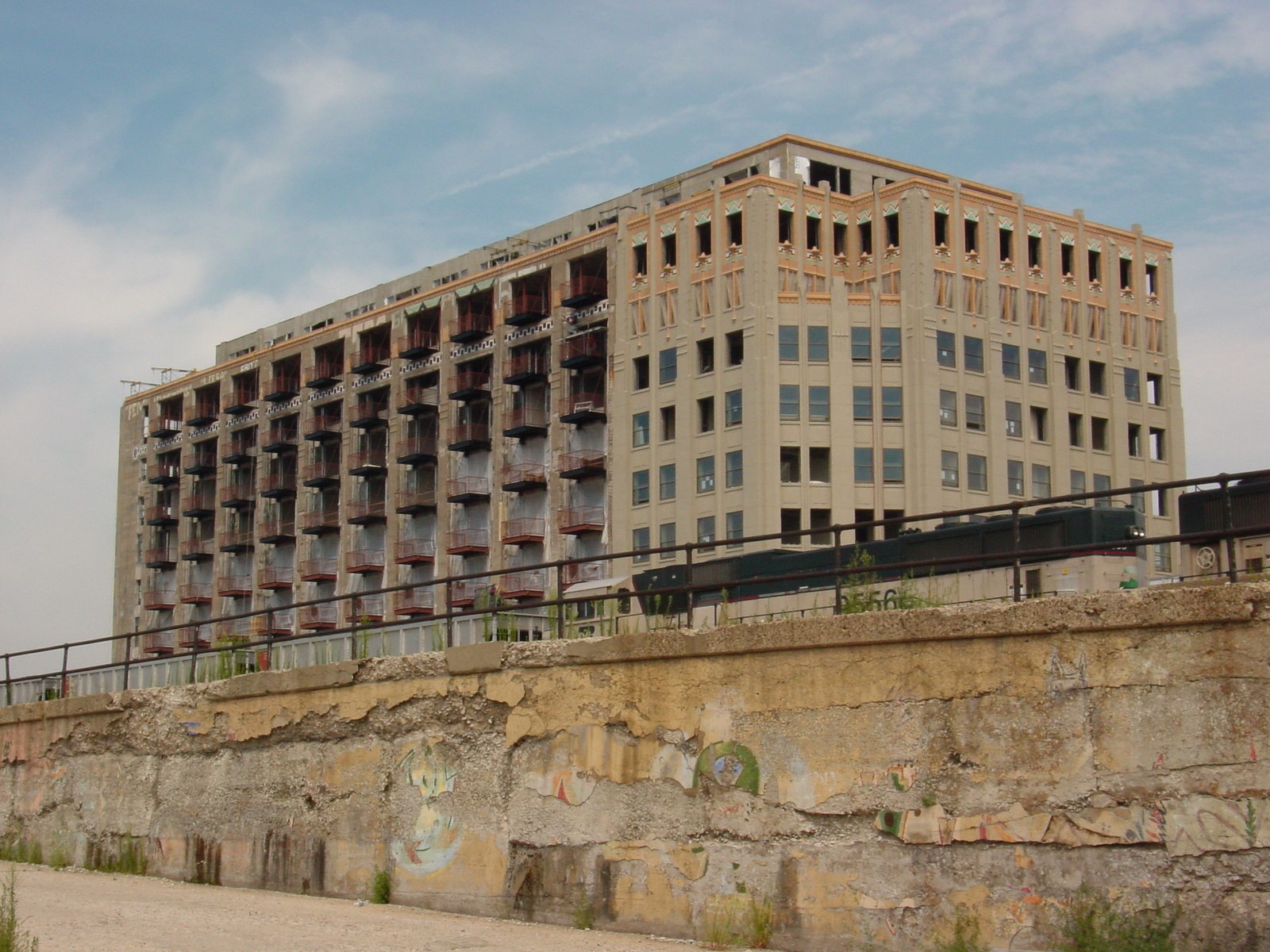 Complete renovation and condo conversion of this historic 10-story historic concrete cold storage building, including penthouse addition and roof terrace. Extensive re-working of lower lever rail spur.