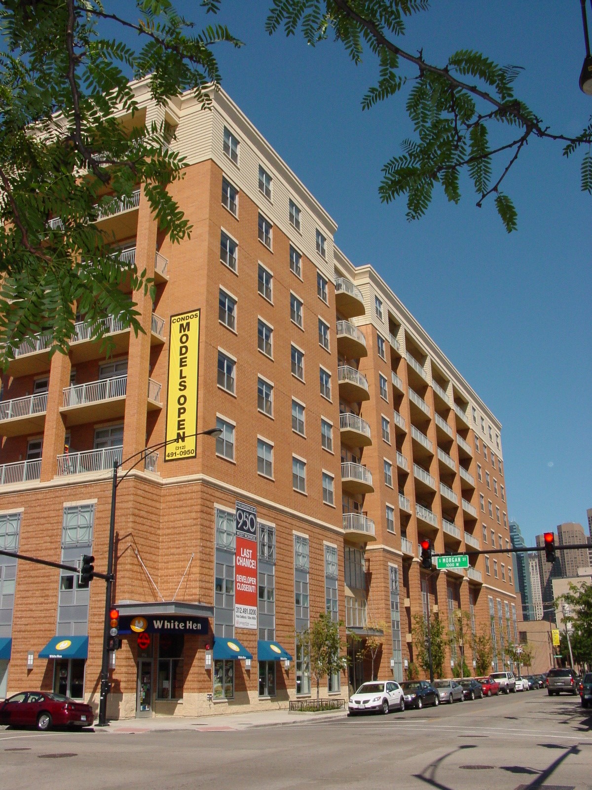 New construction 9-story cast-in-place apartment building with 2-story parking ramp, amenity spaces and balconies on deep caisson foundations.